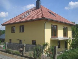 Bungalow unterkellert mit Einliegerwohnung und Dachneigungserhöhung