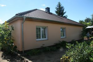 Bungalow auf Bodenplatte, massiv gebaut in Radeburg