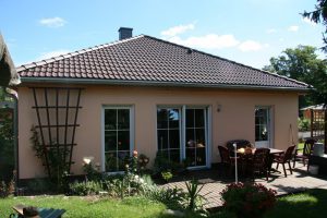 Bungalow auf Bodenplatte, massiv gebaut in Radeburg