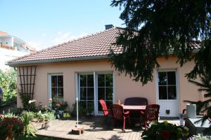 Bungalow auf Bodenplatte, massiv gebaut in Radeburg